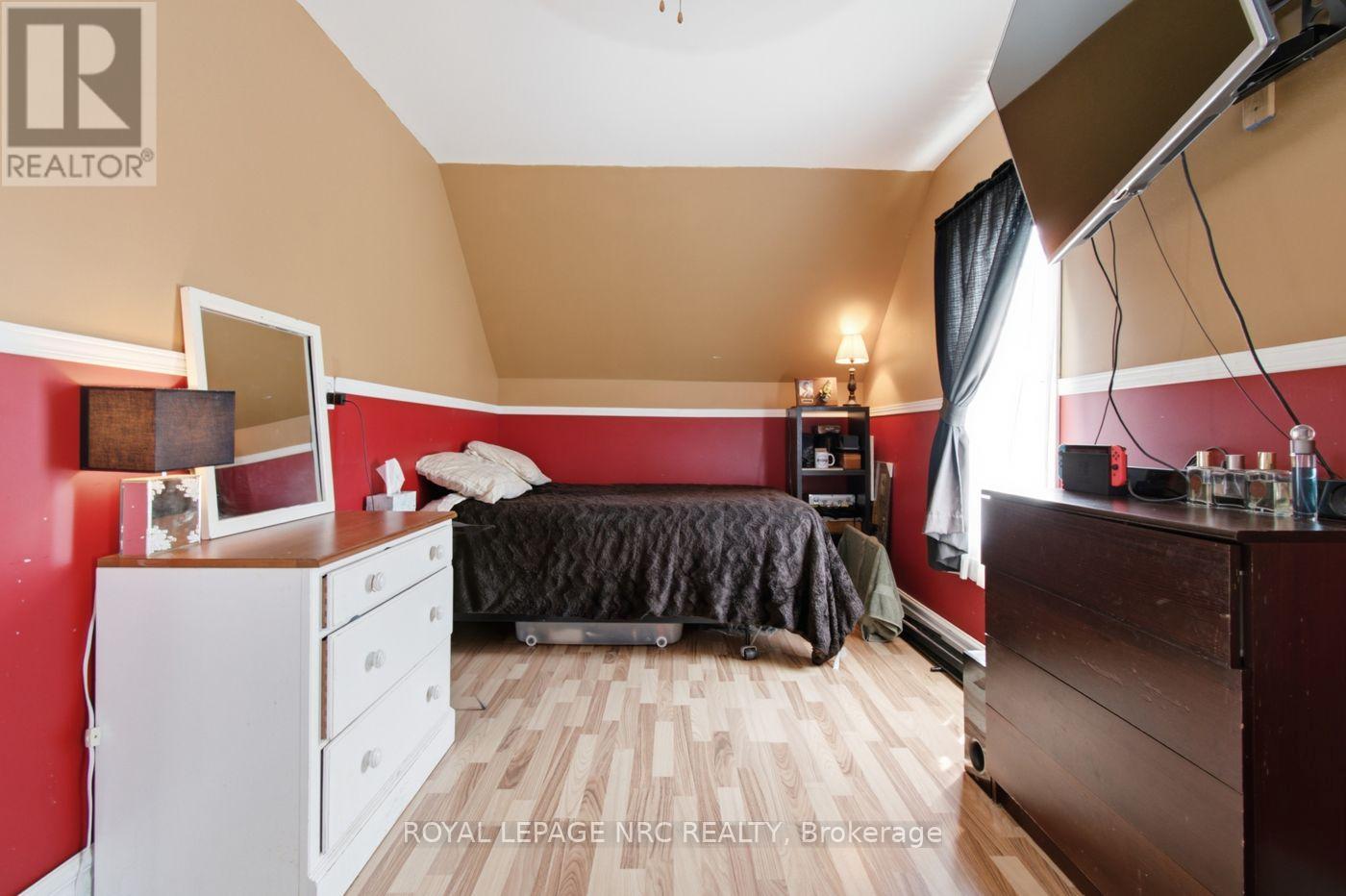 267 KILLALY STREET E - 26