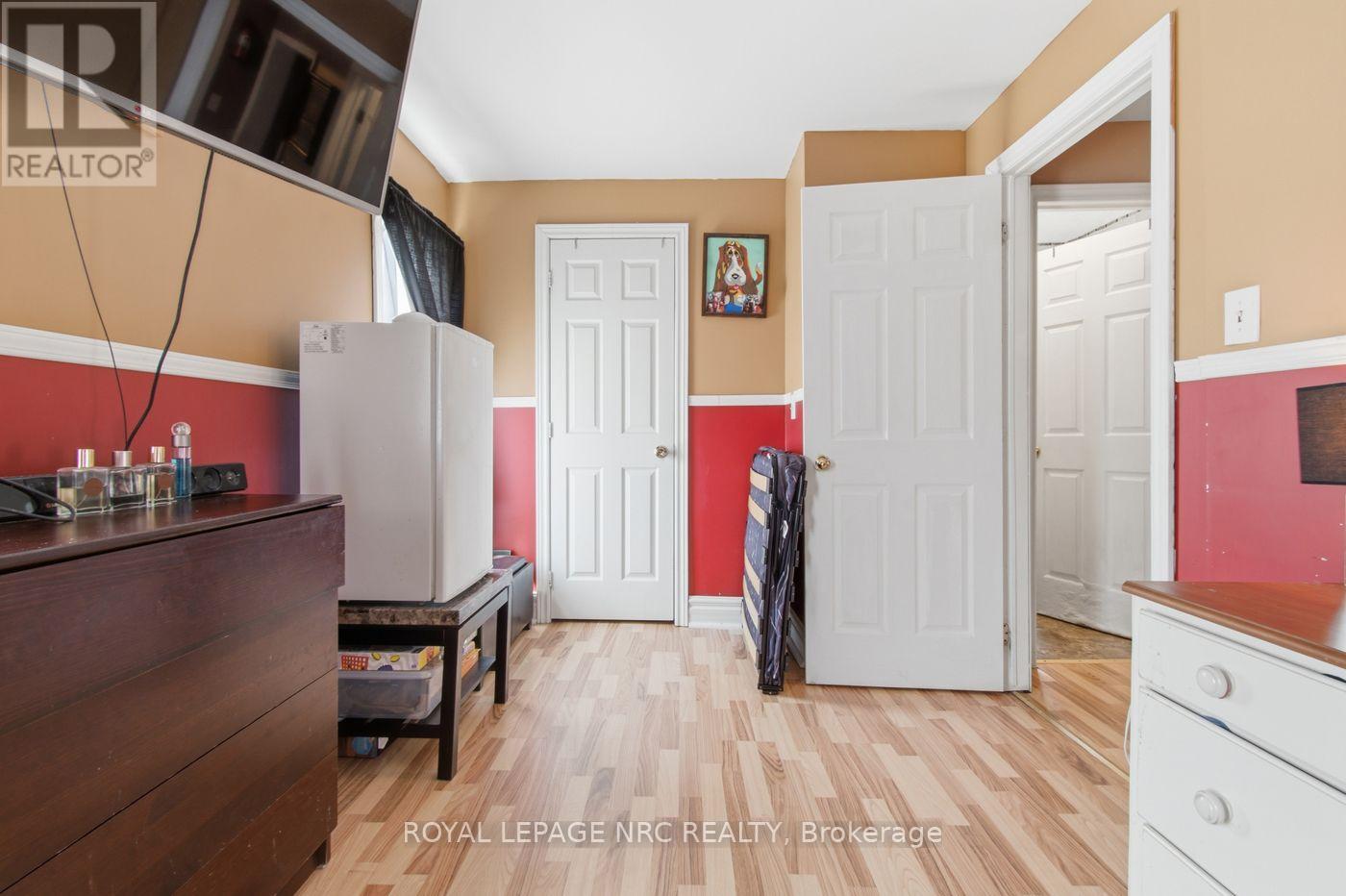 267 KILLALY STREET E - 27