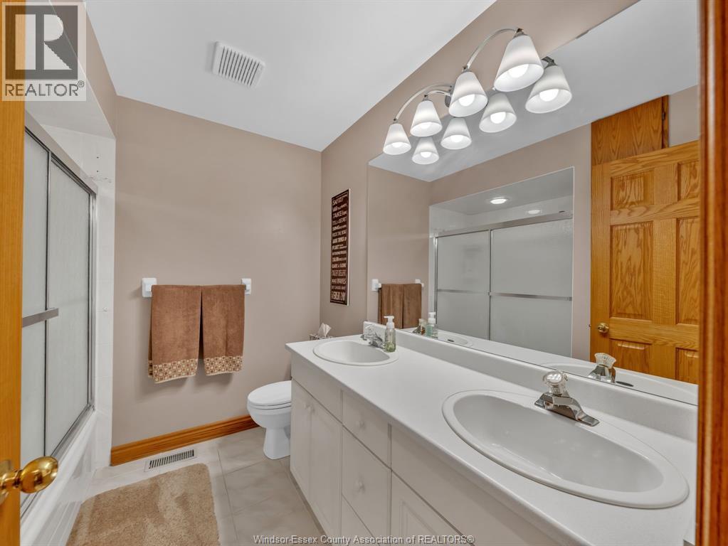 130 Pheasant Run DRIVE - 26