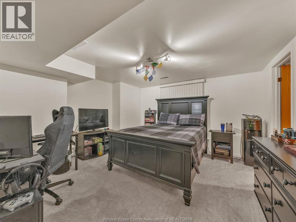 130 Pheasant Run DRIVE - 33