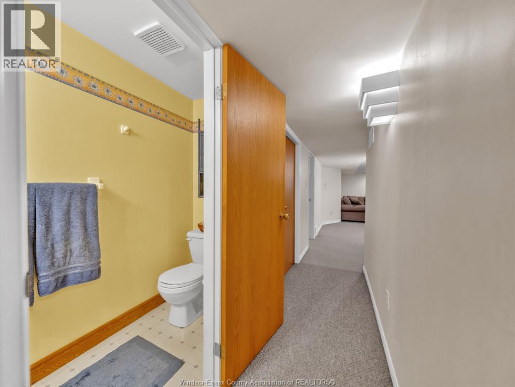 130 Pheasant Run DRIVE - 34