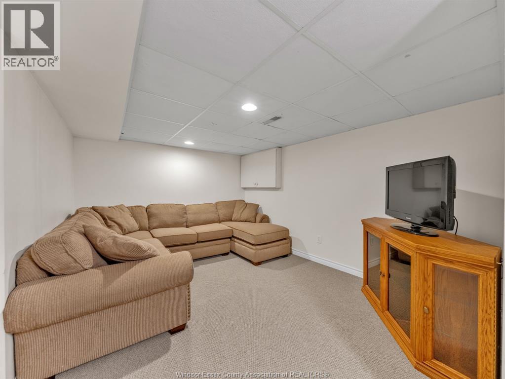 130 Pheasant Run DRIVE - 36