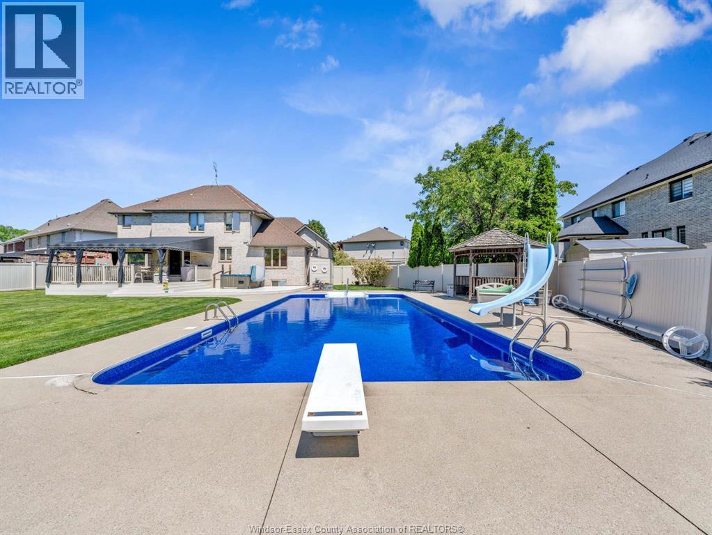 130 Pheasant Run DRIVE - 41