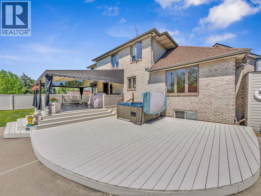 130 Pheasant Run DRIVE - 44