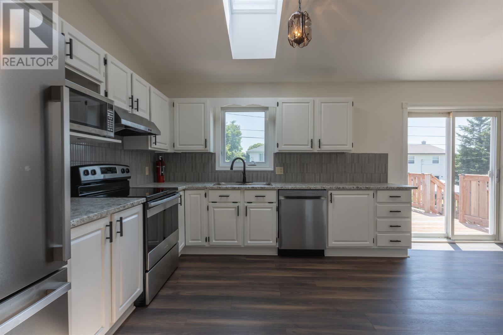 124 Westridge Crescent - 10