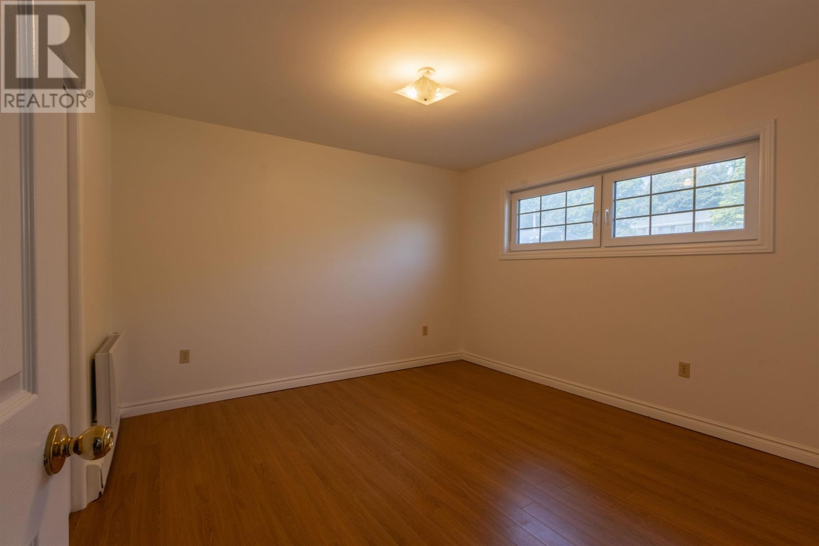 124 Westridge Crescent - 15
