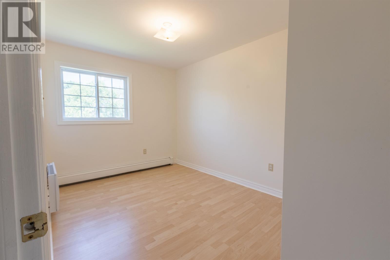 124 Westridge Crescent - 22