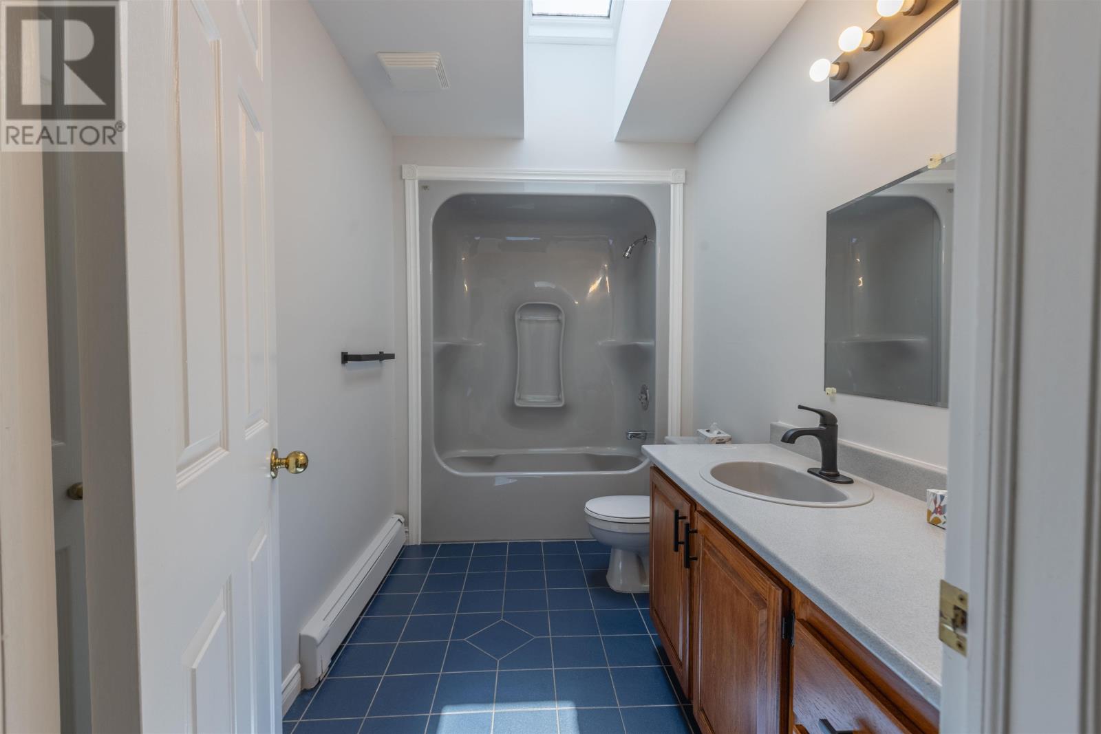 124 Westridge Crescent - 28