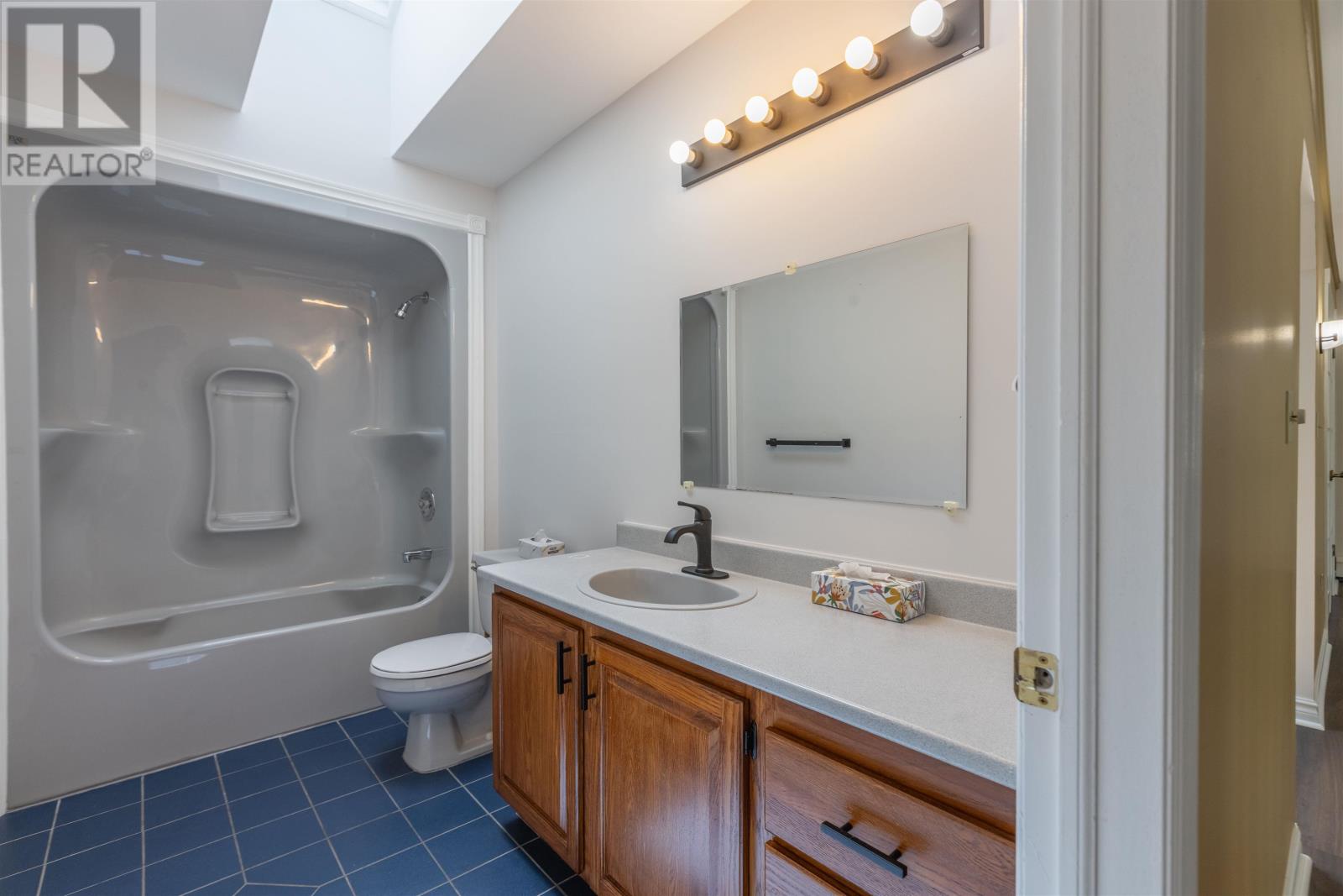 124 Westridge Crescent - 30