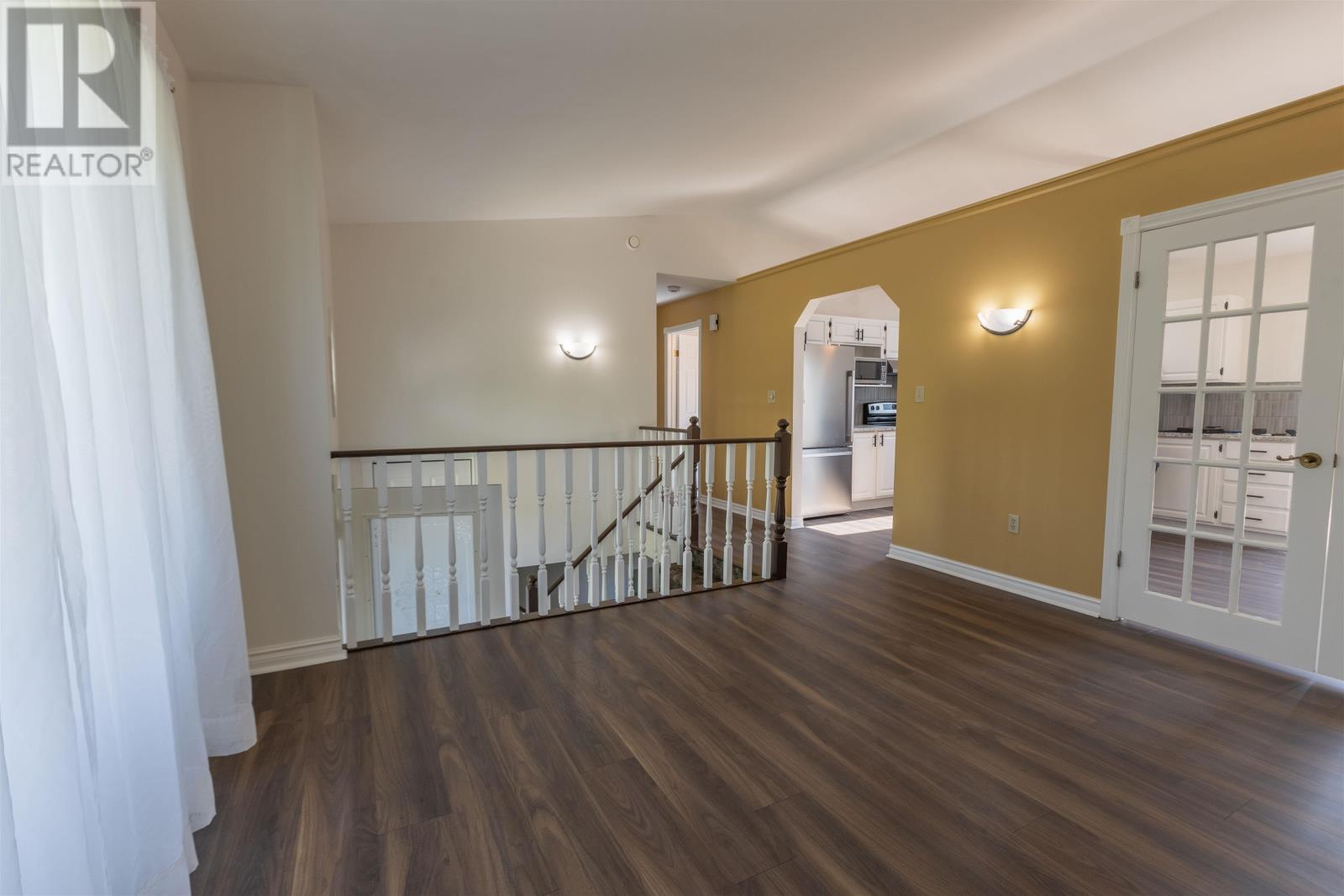 124 Westridge Crescent - 34