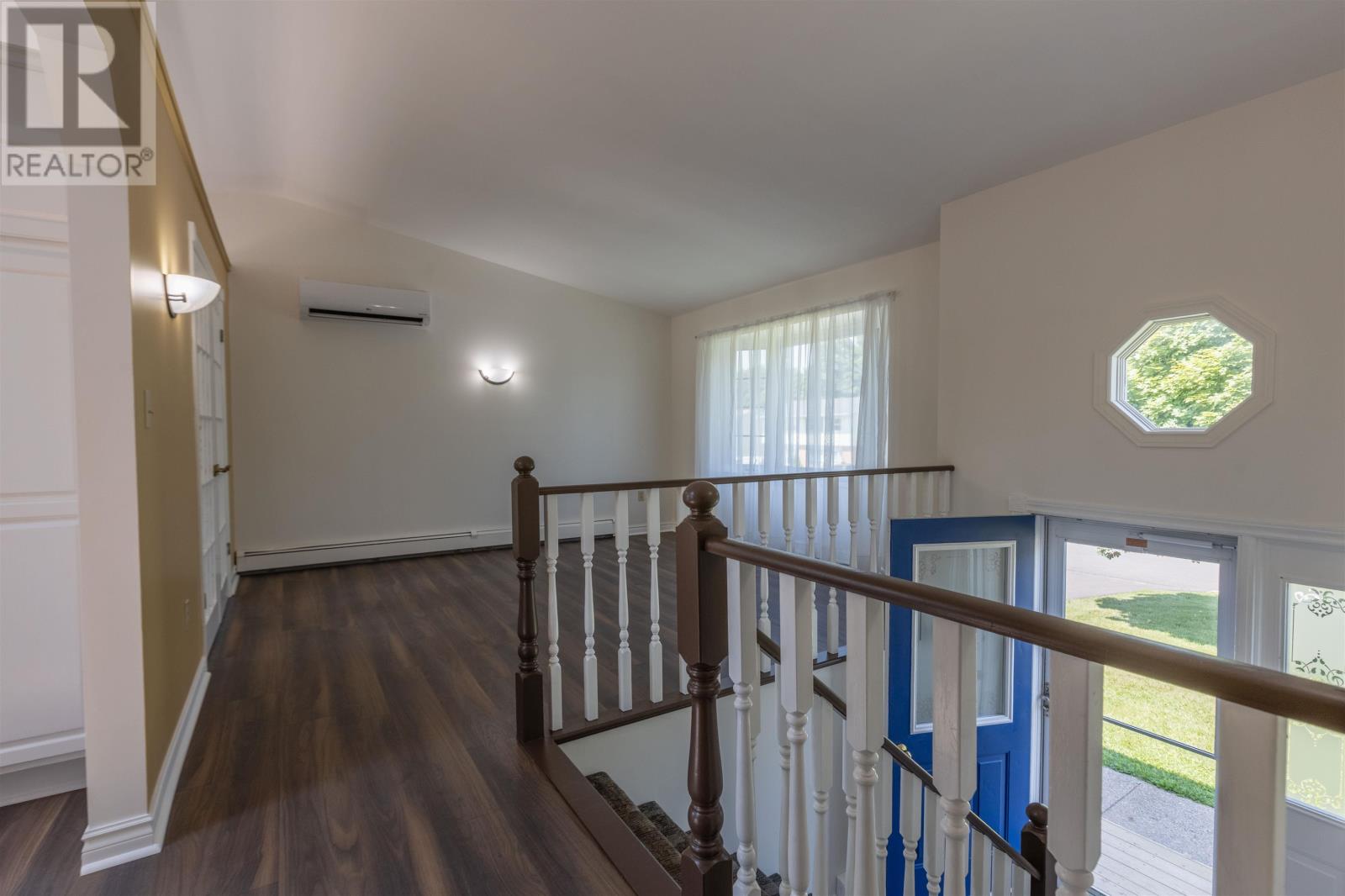124 Westridge Crescent - 35