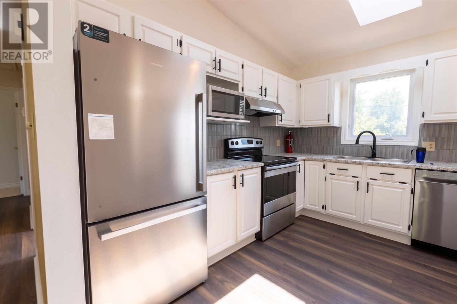 124 Westridge Crescent - 7