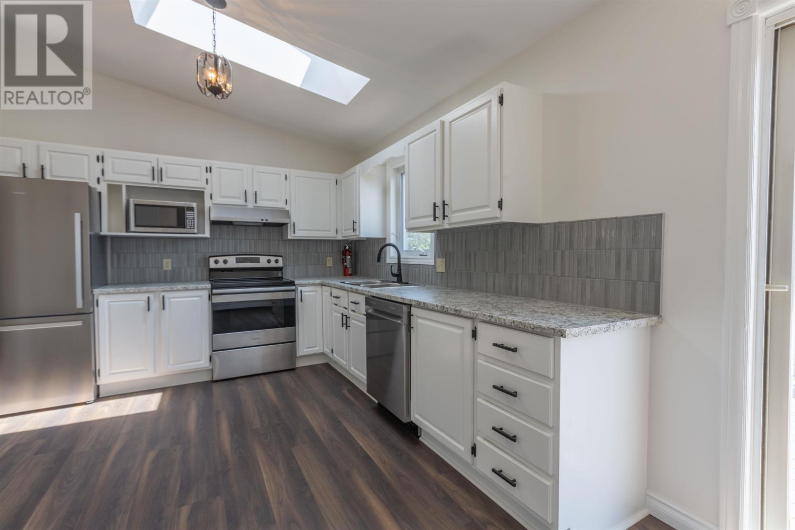 124 Westridge Crescent - 9