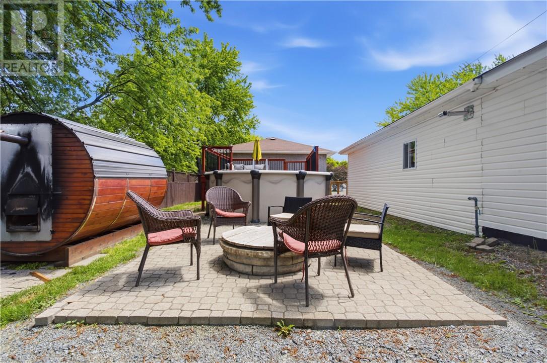 3135 Louis Street - 31