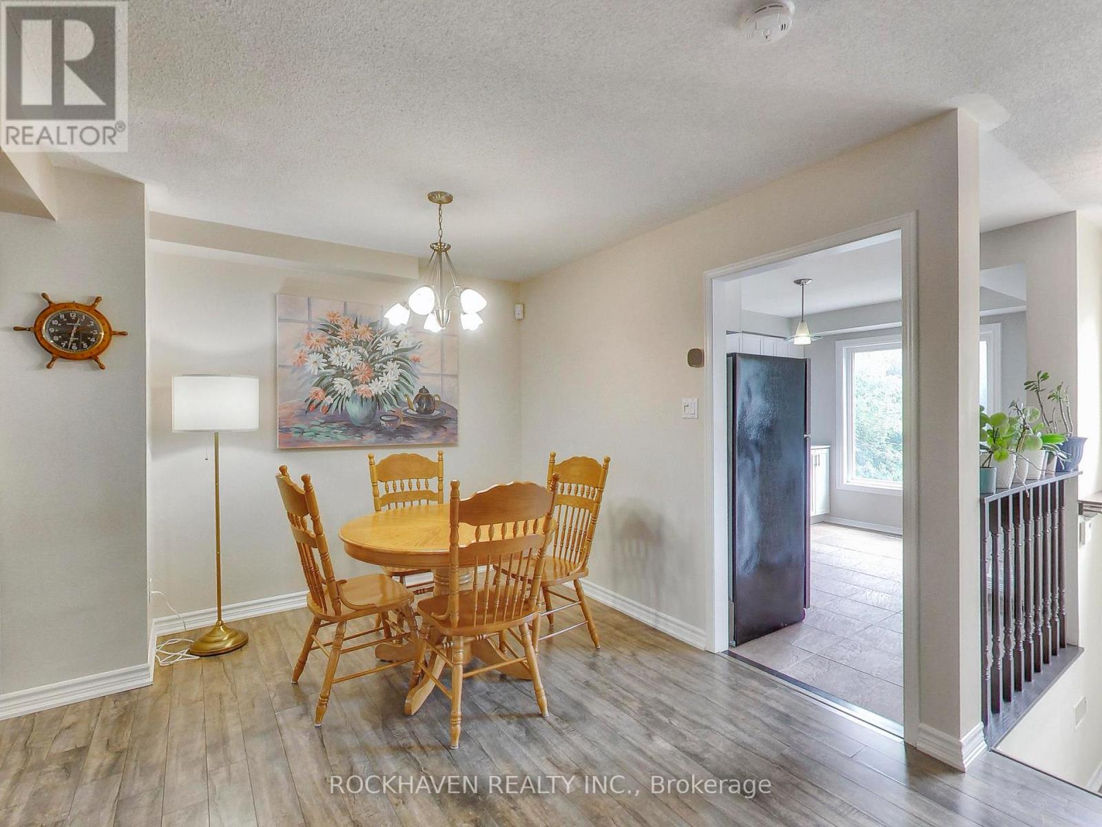 32 MAPLE AVENUE - 13