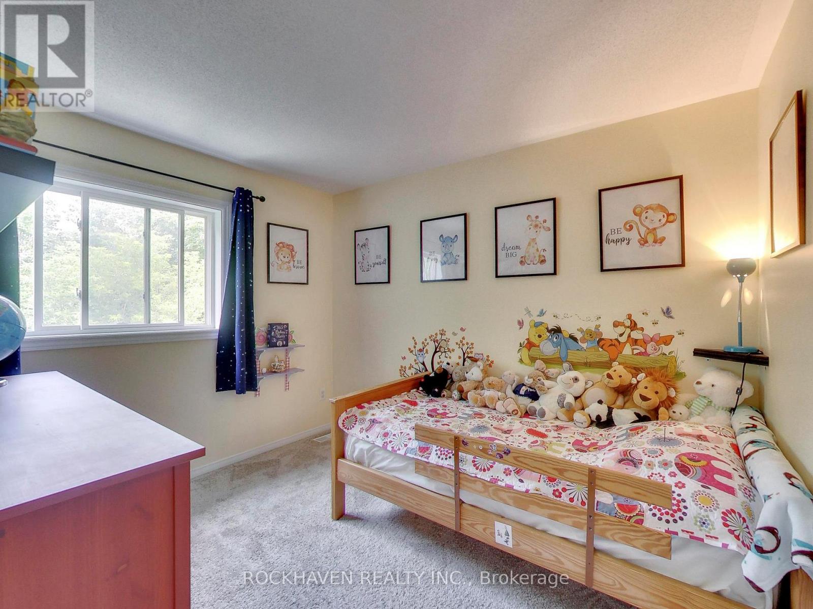 32 MAPLE AVENUE - 27