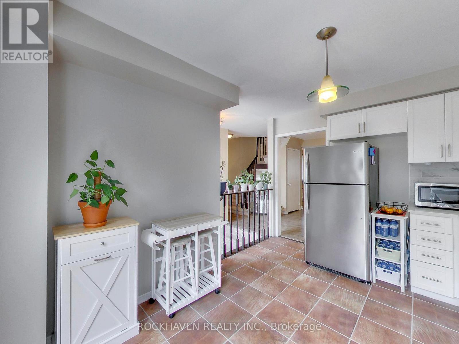 32 MAPLE AVENUE - 18