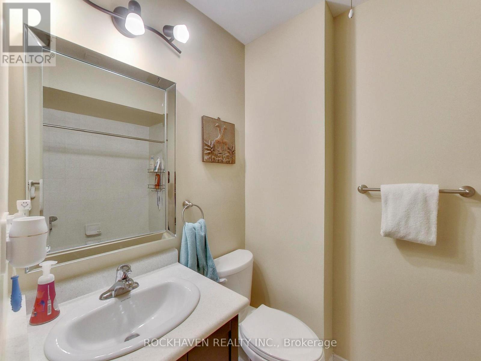 32 MAPLE AVENUE - 32
