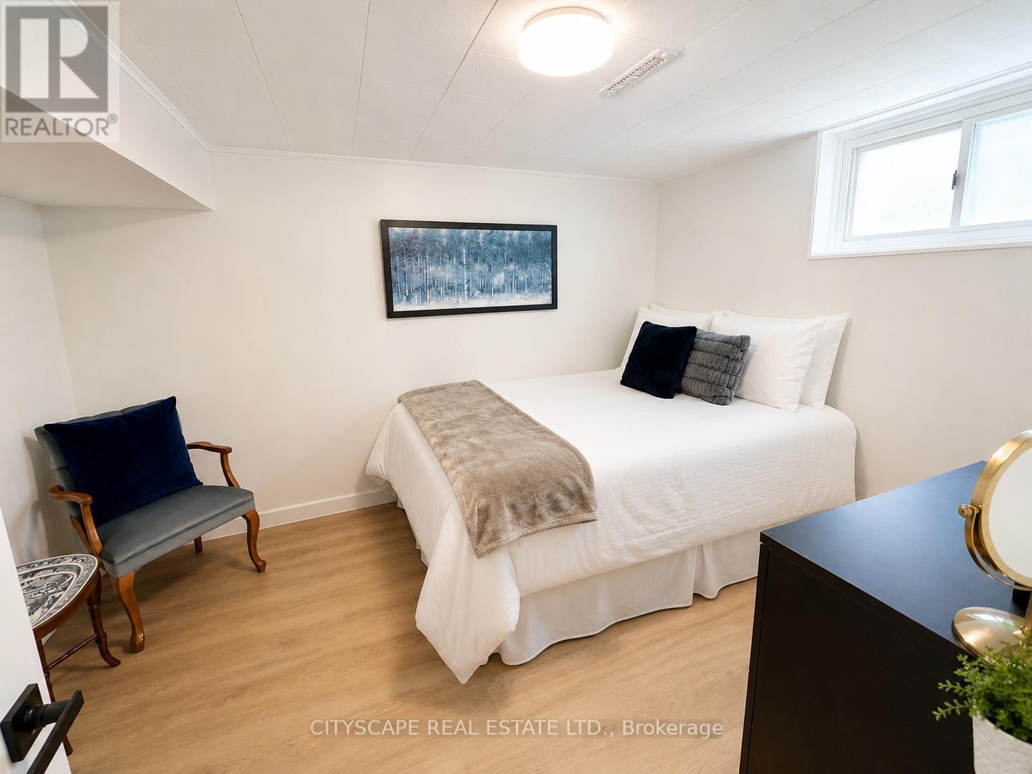 39 CAROUSEL AVENUE - 17