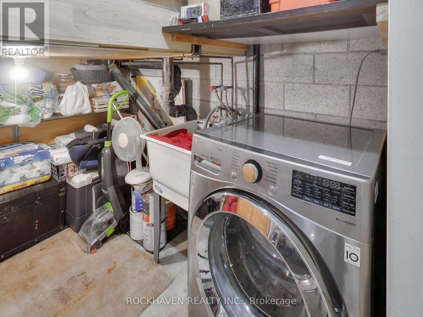 32 MAPLE AVENUE - 39