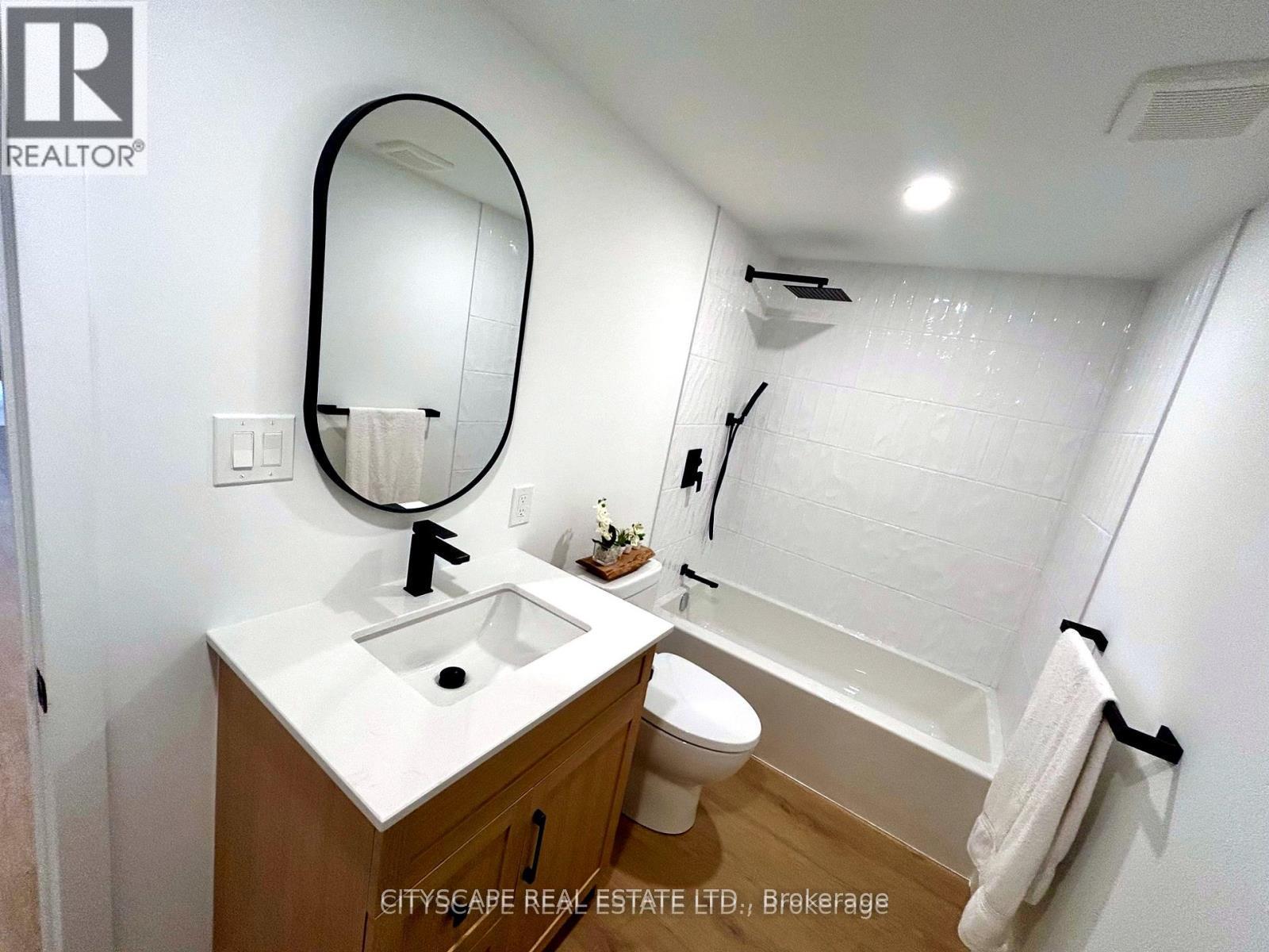 39 CAROUSEL AVENUE - 18