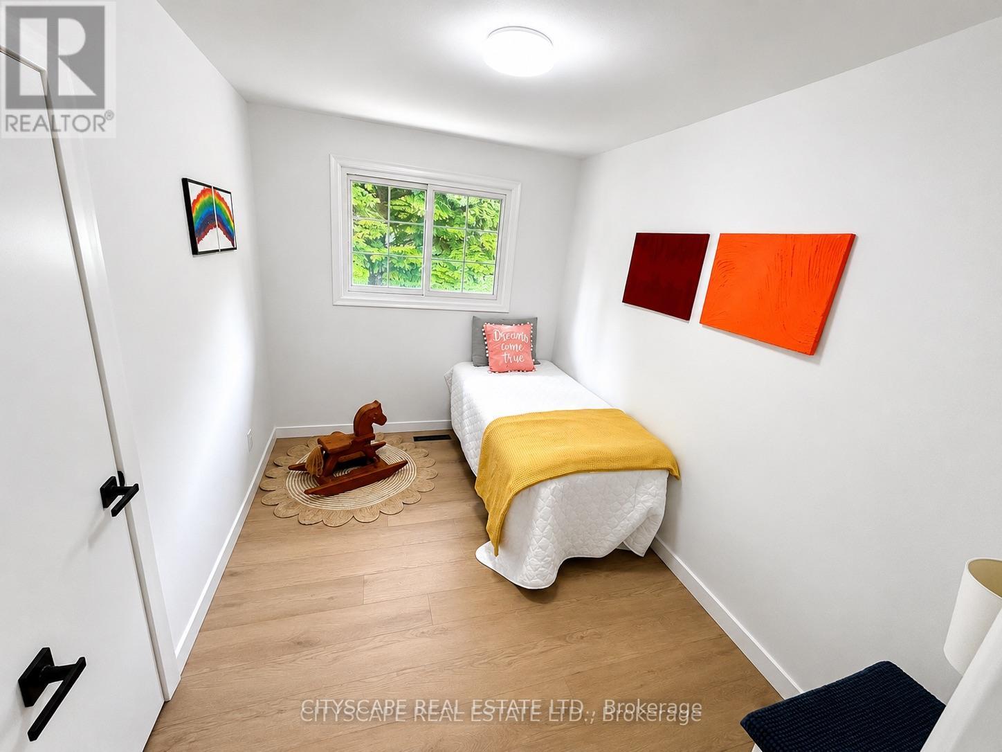 39 CAROUSEL AVENUE - 12