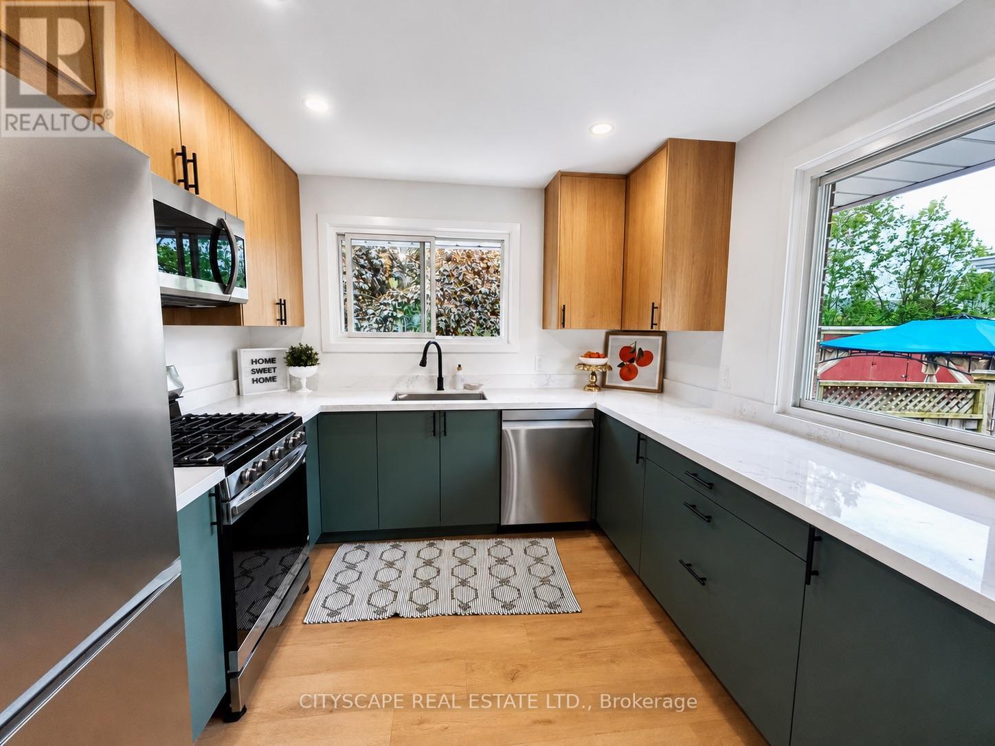 39 CAROUSEL AVENUE - 8