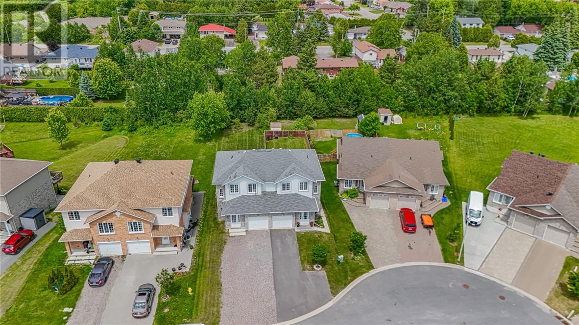 128 Rinkside Court - 28
