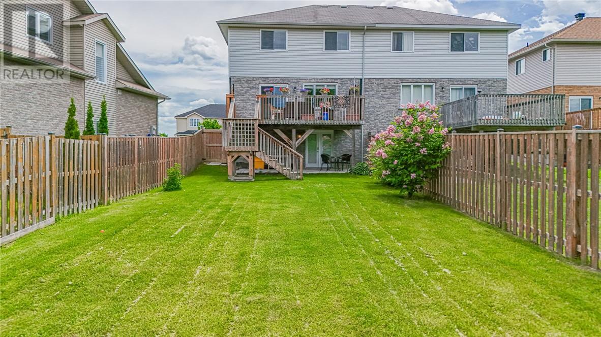 128 Rinkside Court - 36