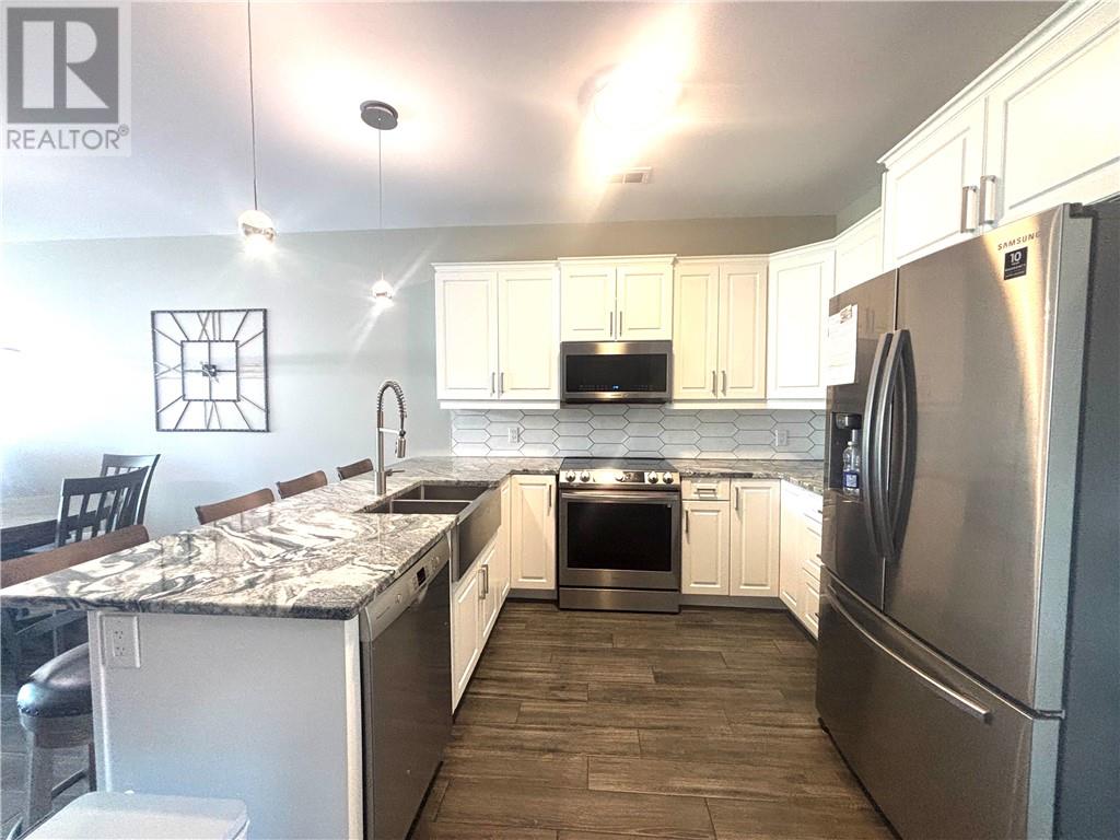 2512 Parkview Drive Unit# E16 - 10