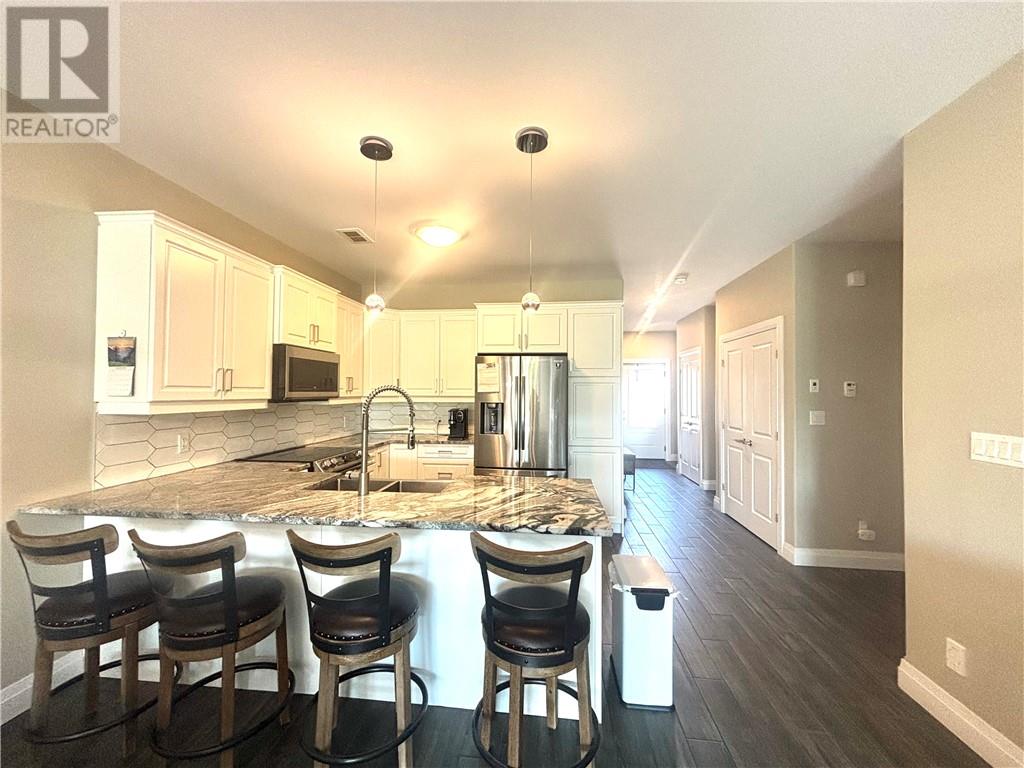 2512 Parkview Drive Unit# E16 - 11