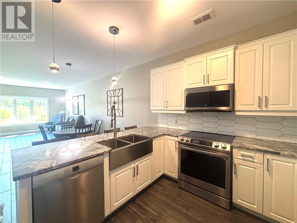 2512 Parkview Drive Unit# E16 - 12