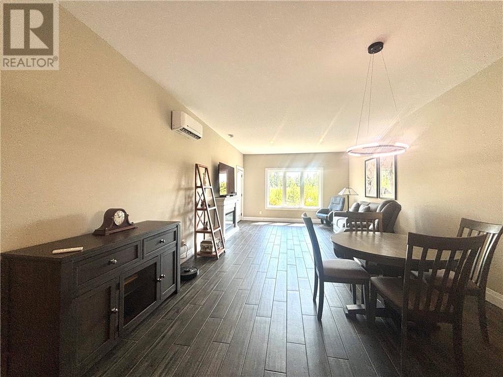 2512 Parkview Drive Unit# E16 - 13