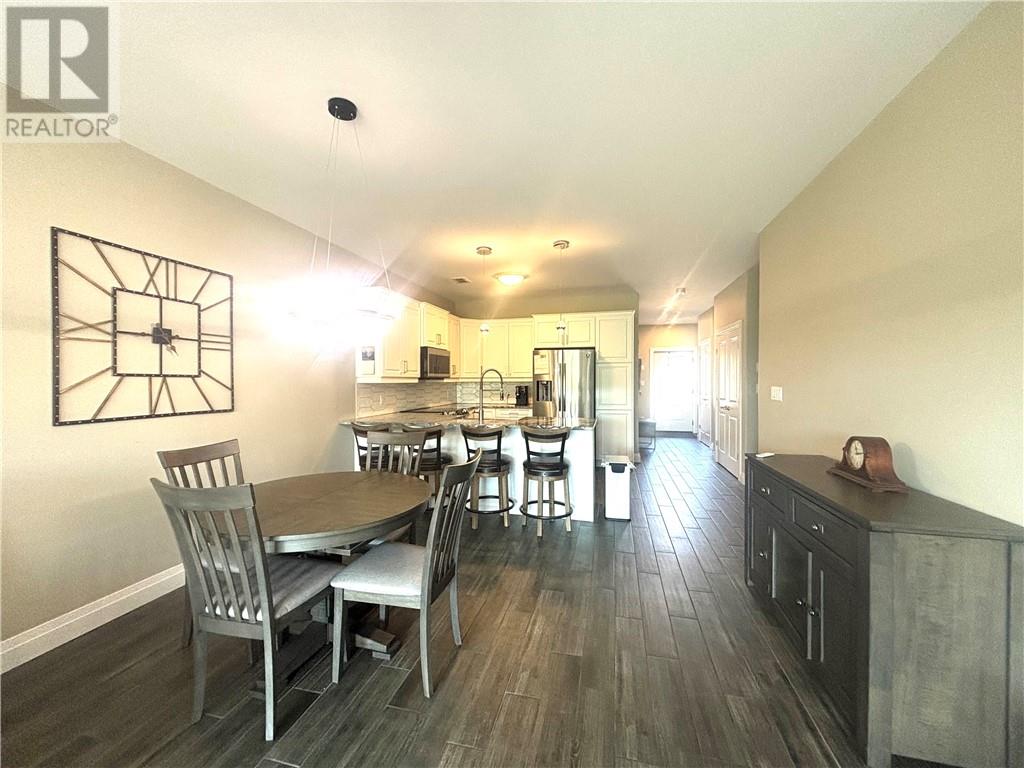 2512 Parkview Drive Unit# E16 - 18