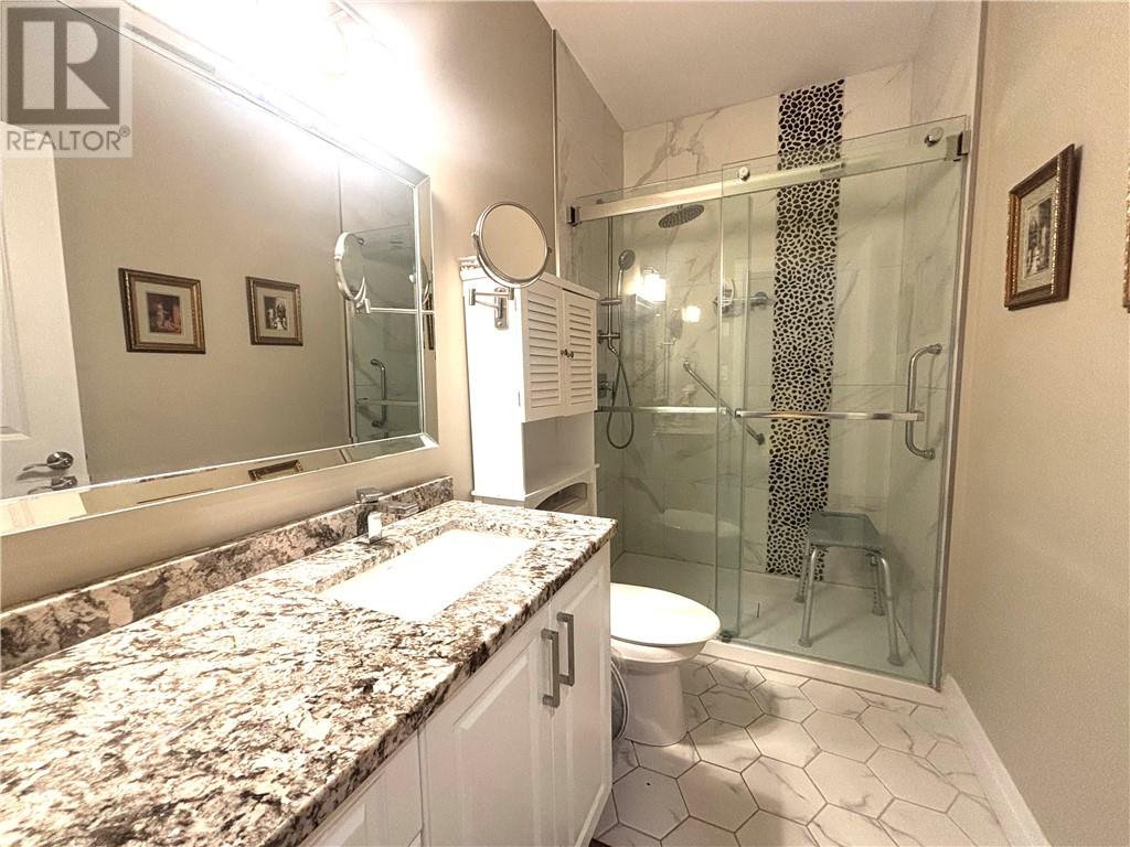 2512 Parkview Drive Unit# E16 - 20