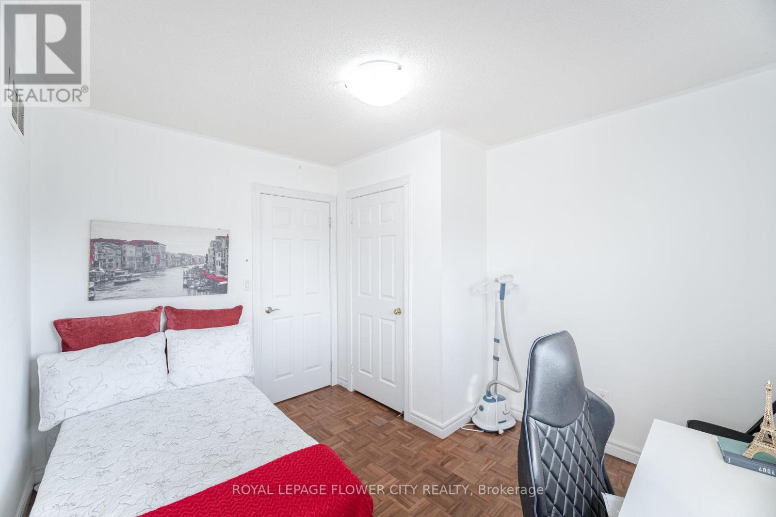 47 BURGBY AVENUE - 39