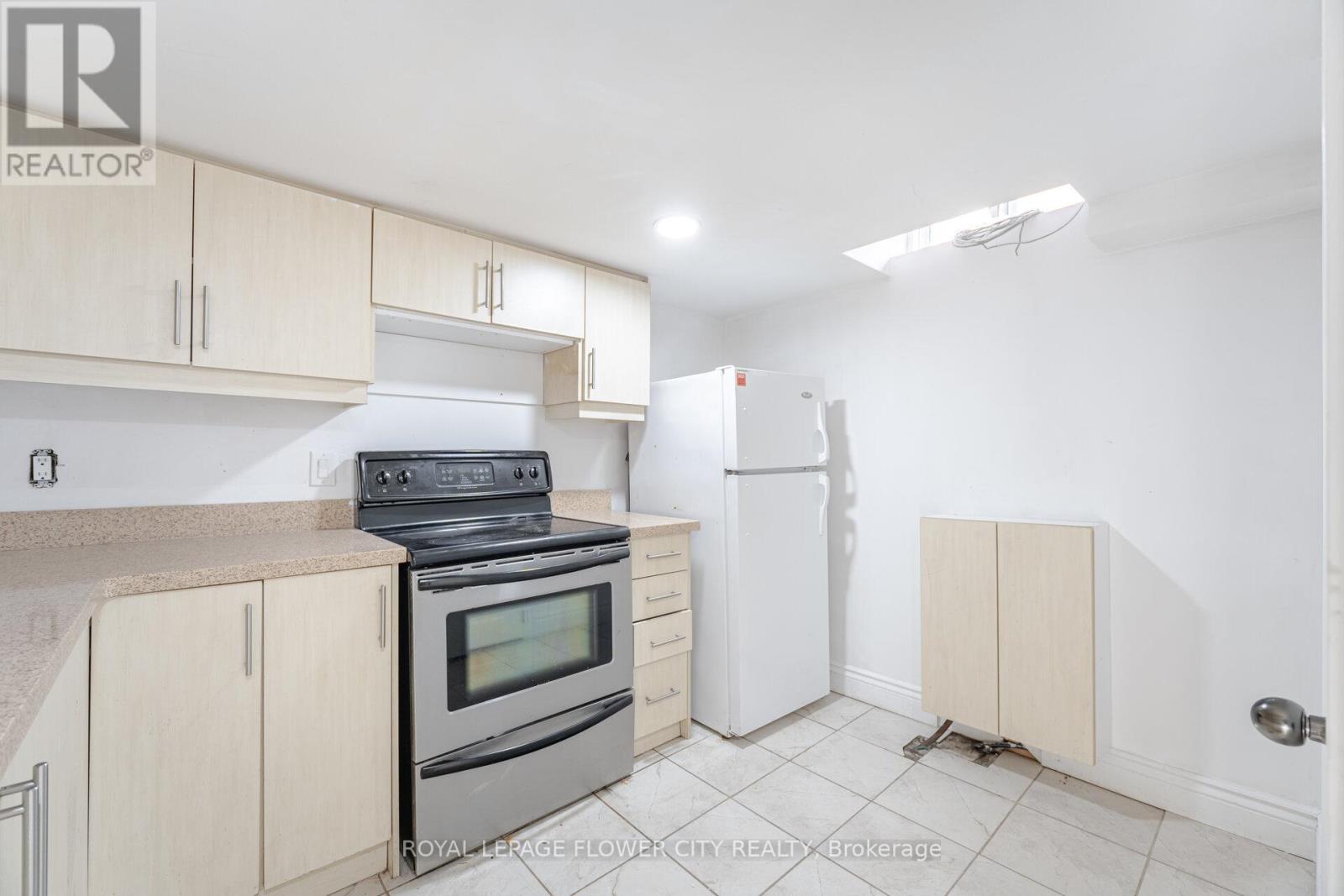 47 BURGBY AVENUE - 41