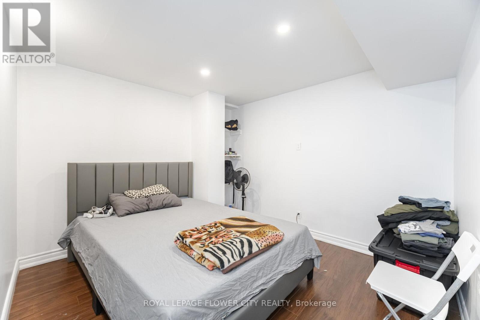 47 BURGBY AVENUE - 43
