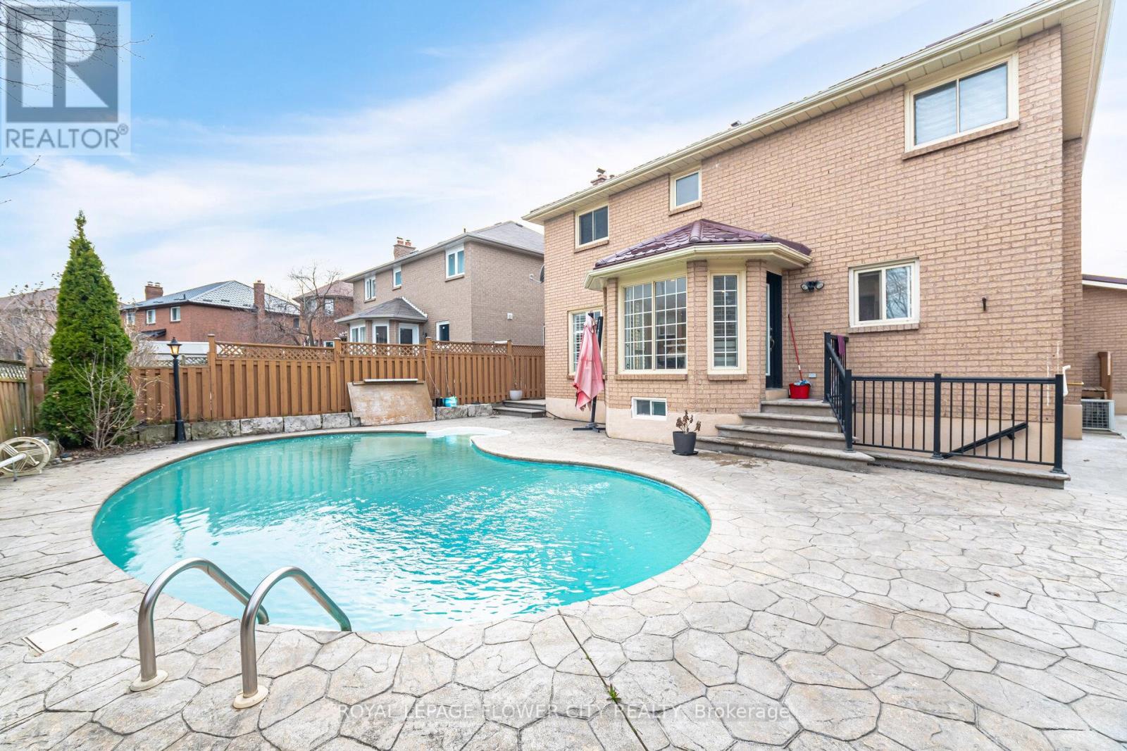 47 BURGBY AVENUE - 48