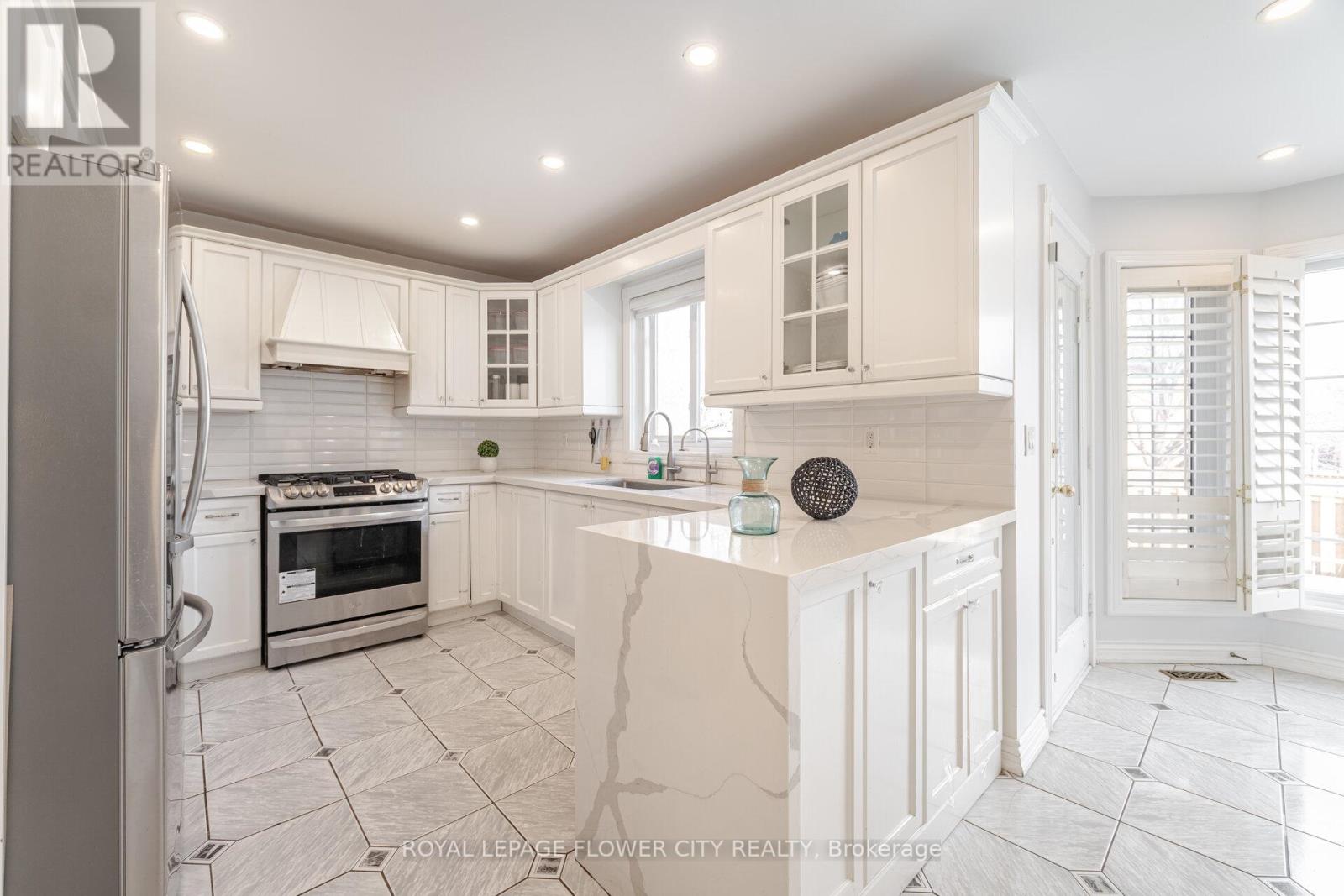 47 BURGBY AVENUE - 7