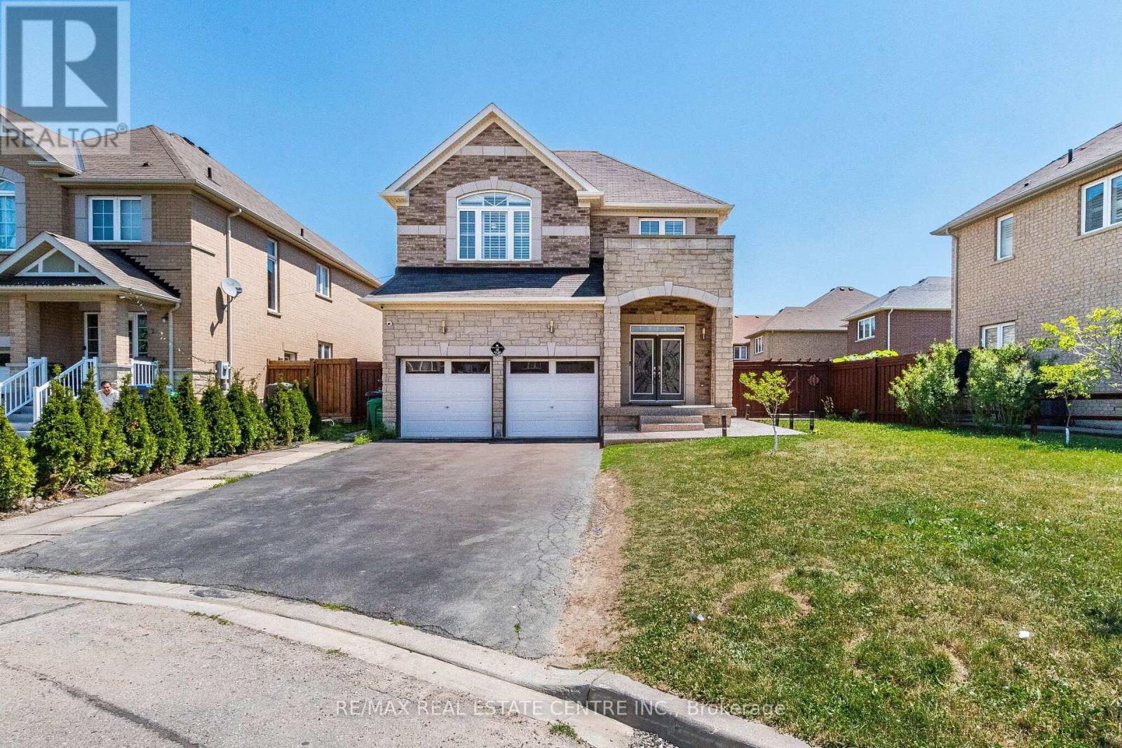 22 RED ASH COURT - 1