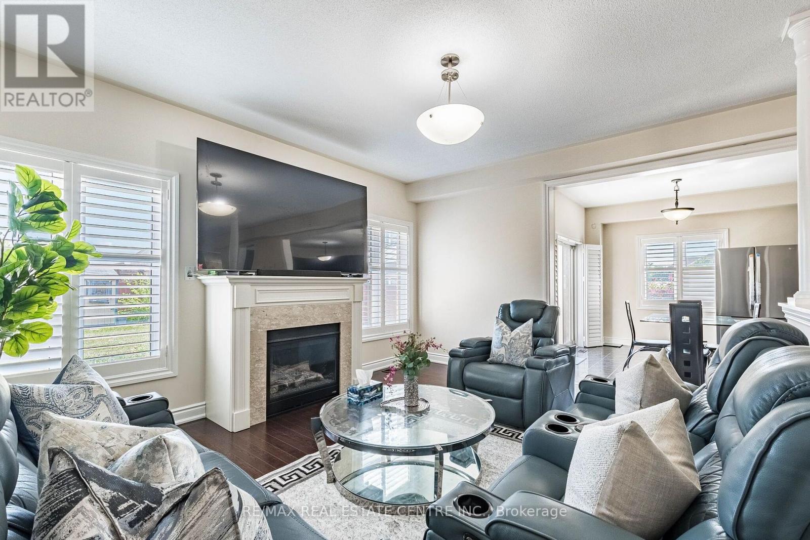 22 RED ASH COURT - 12