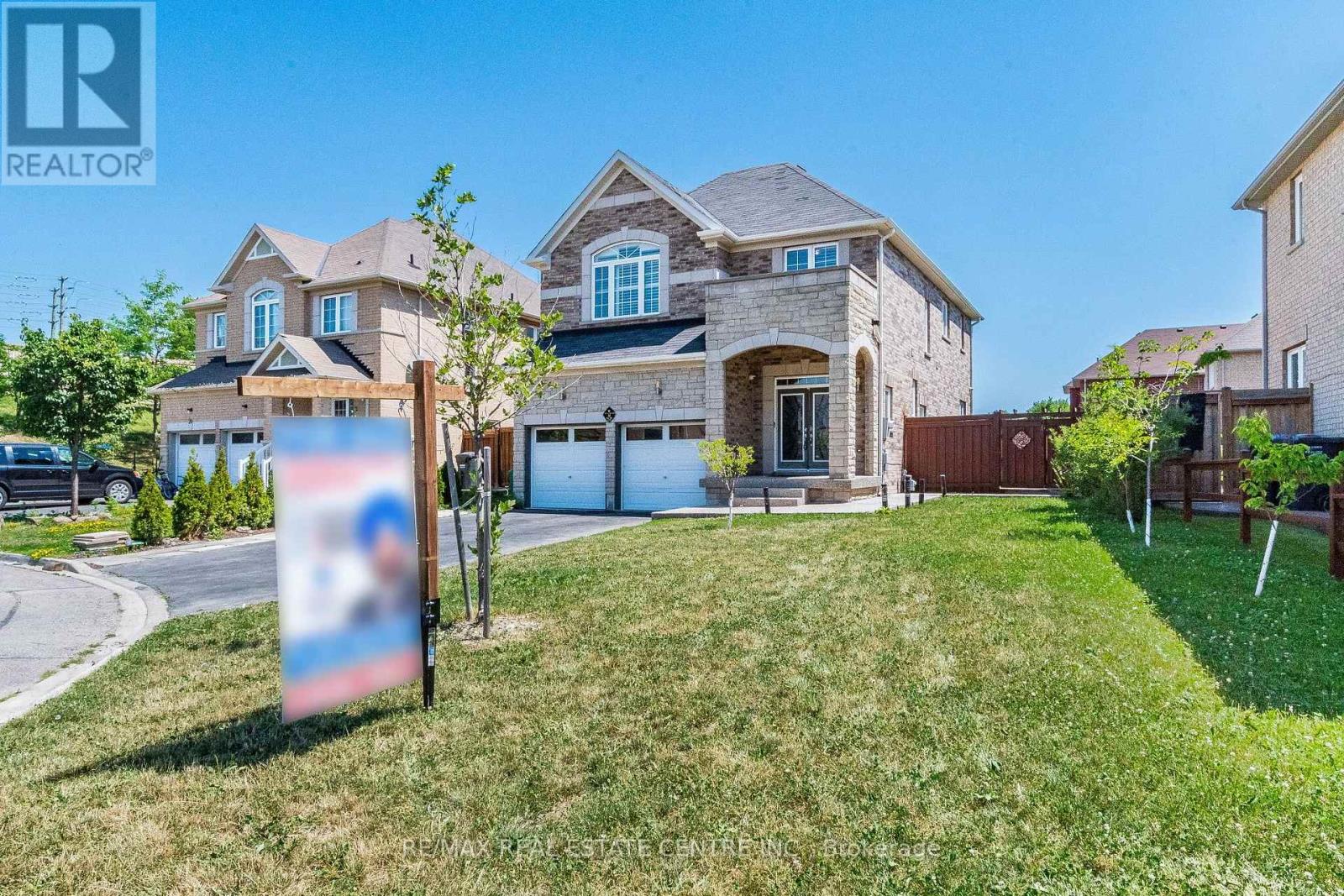 22 RED ASH COURT - 2
