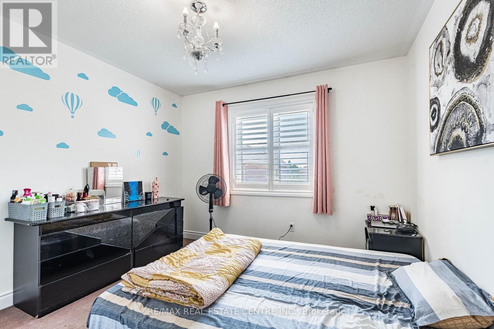 22 RED ASH COURT - 24