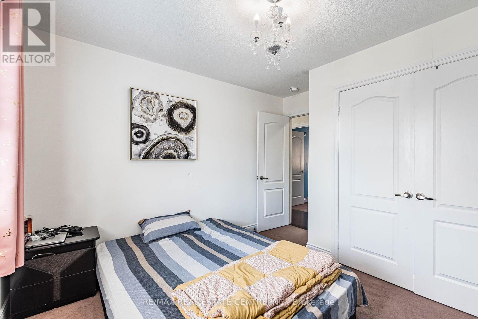 22 RED ASH COURT - 25