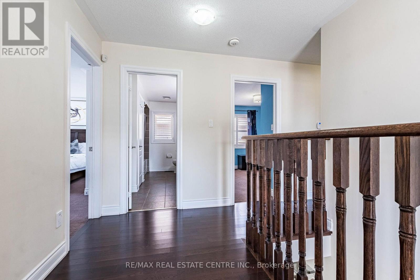 22 RED ASH COURT - 37