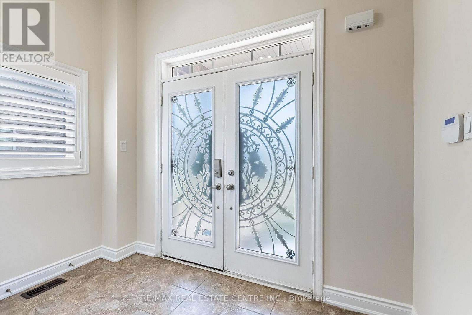 22 RED ASH COURT - 6