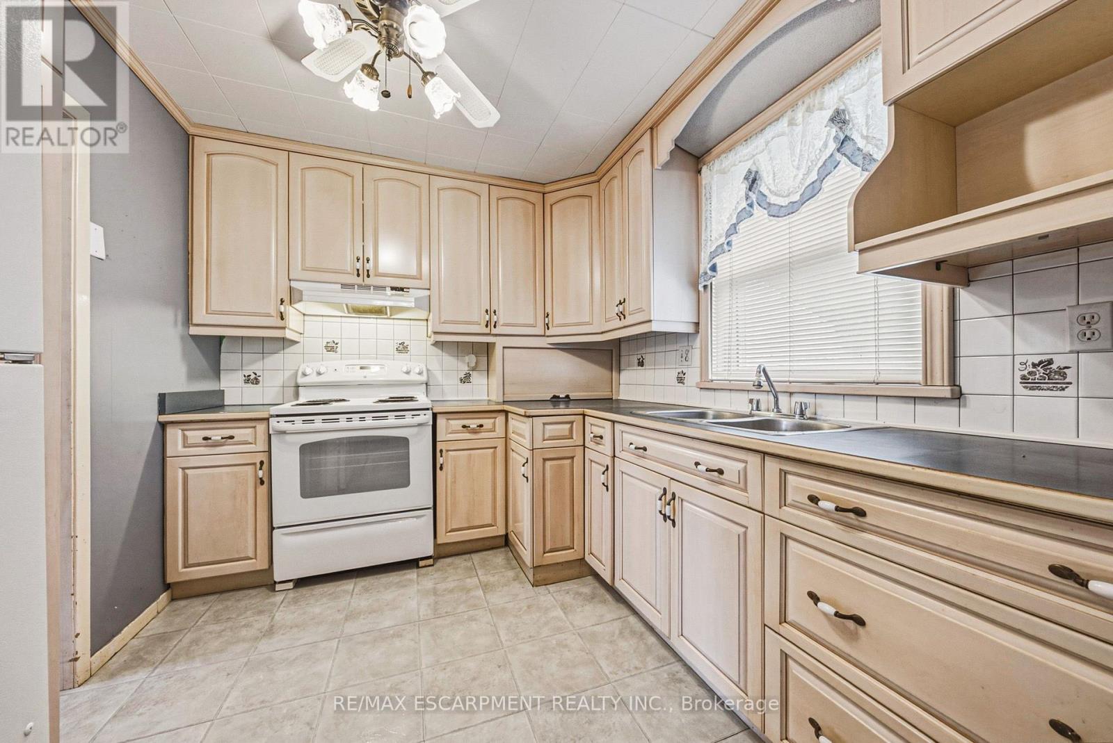 2345 GIBBON STREET - 12