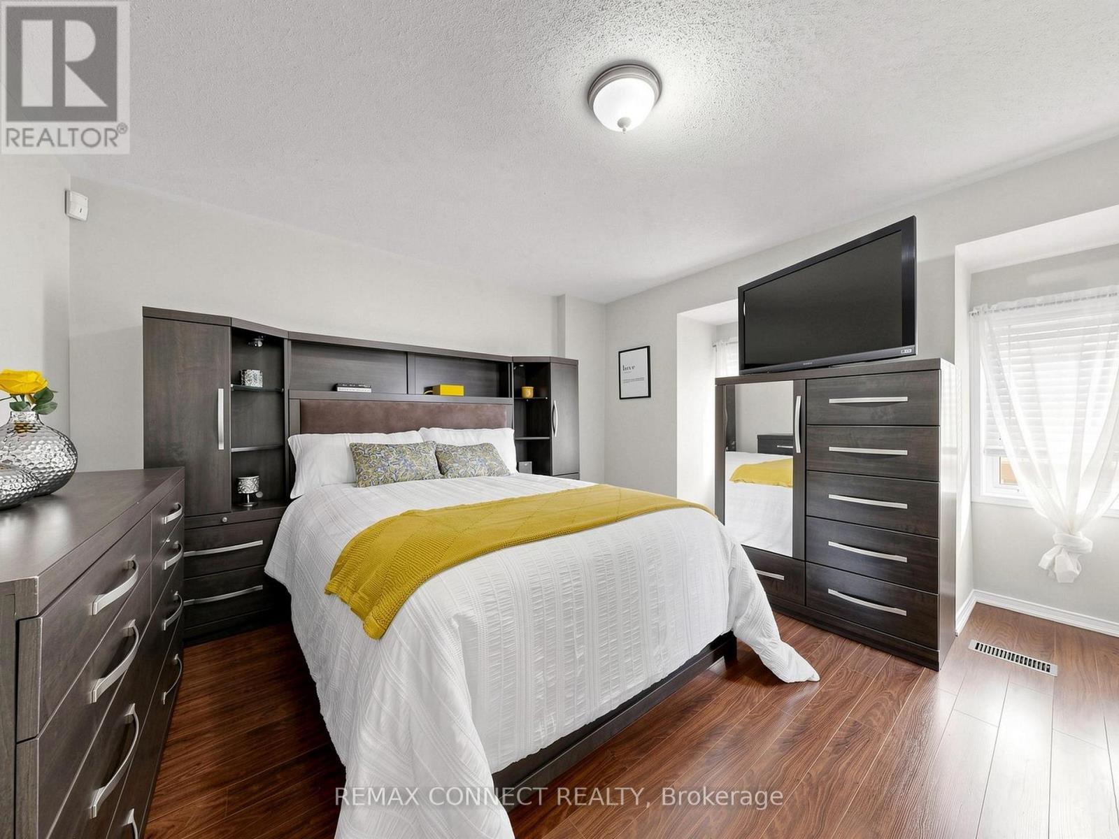 #304 58 SIDNEY BELSEY CRESCENT - 18