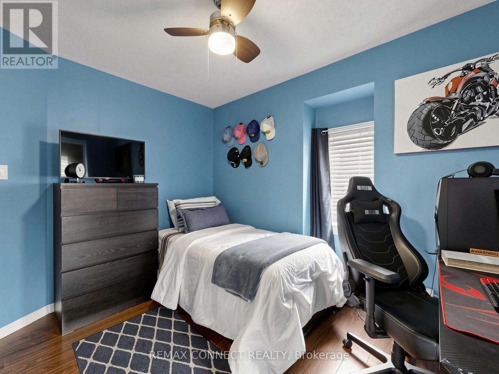 #304 58 SIDNEY BELSEY CRESCENT - 25